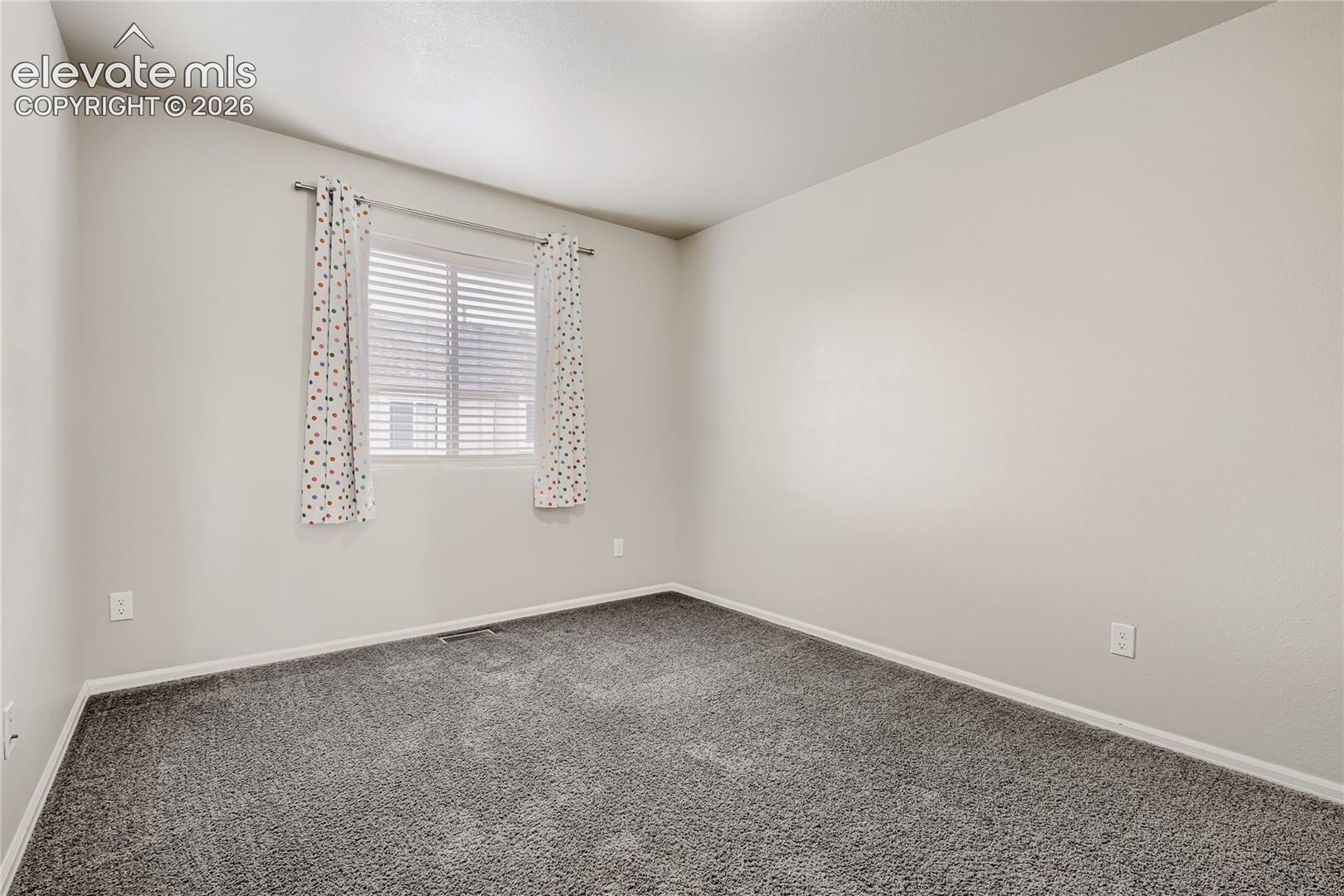 Listing photo 18 for 7104 Bracken Place