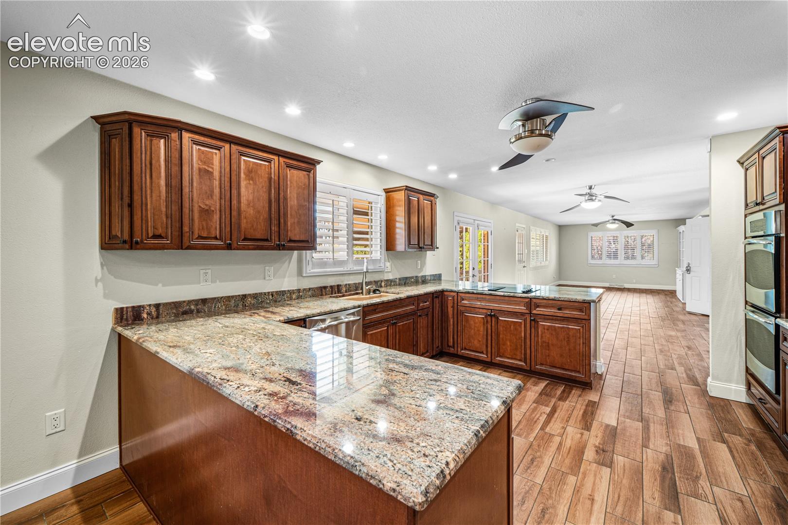 Listing photo 12 for 3514 St Clair Avenue