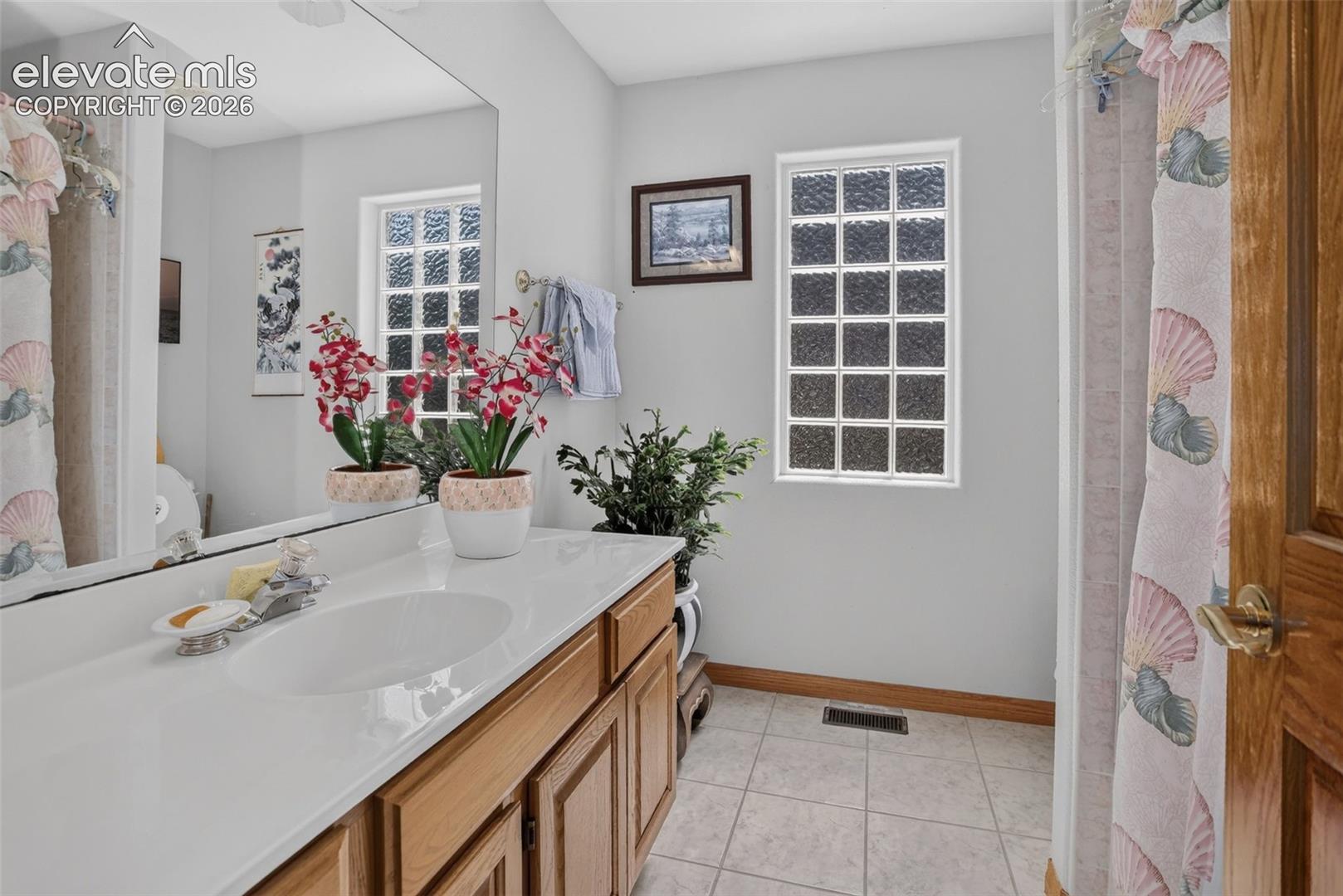 Listing photo 24 for 11570 Milford Road