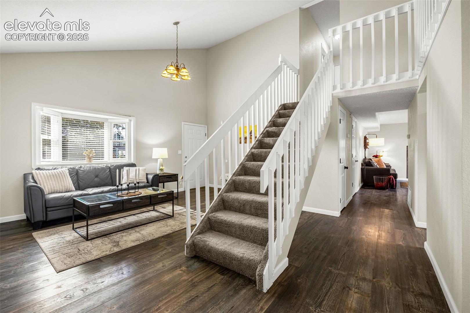 Listing photo 5 for 982 Candlestar Loop