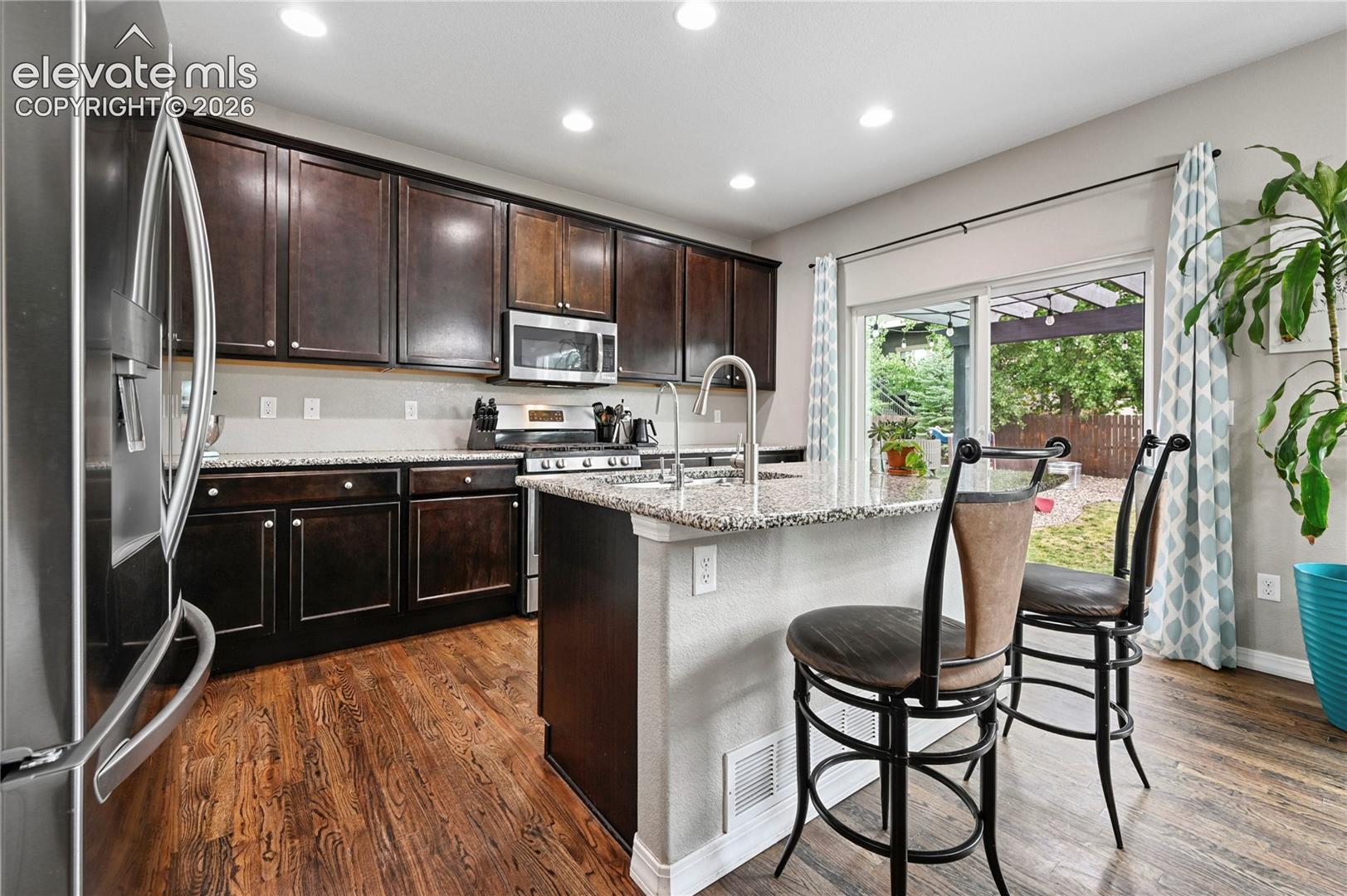 Listing photo 14 for 10637 Echo Canyon Drive