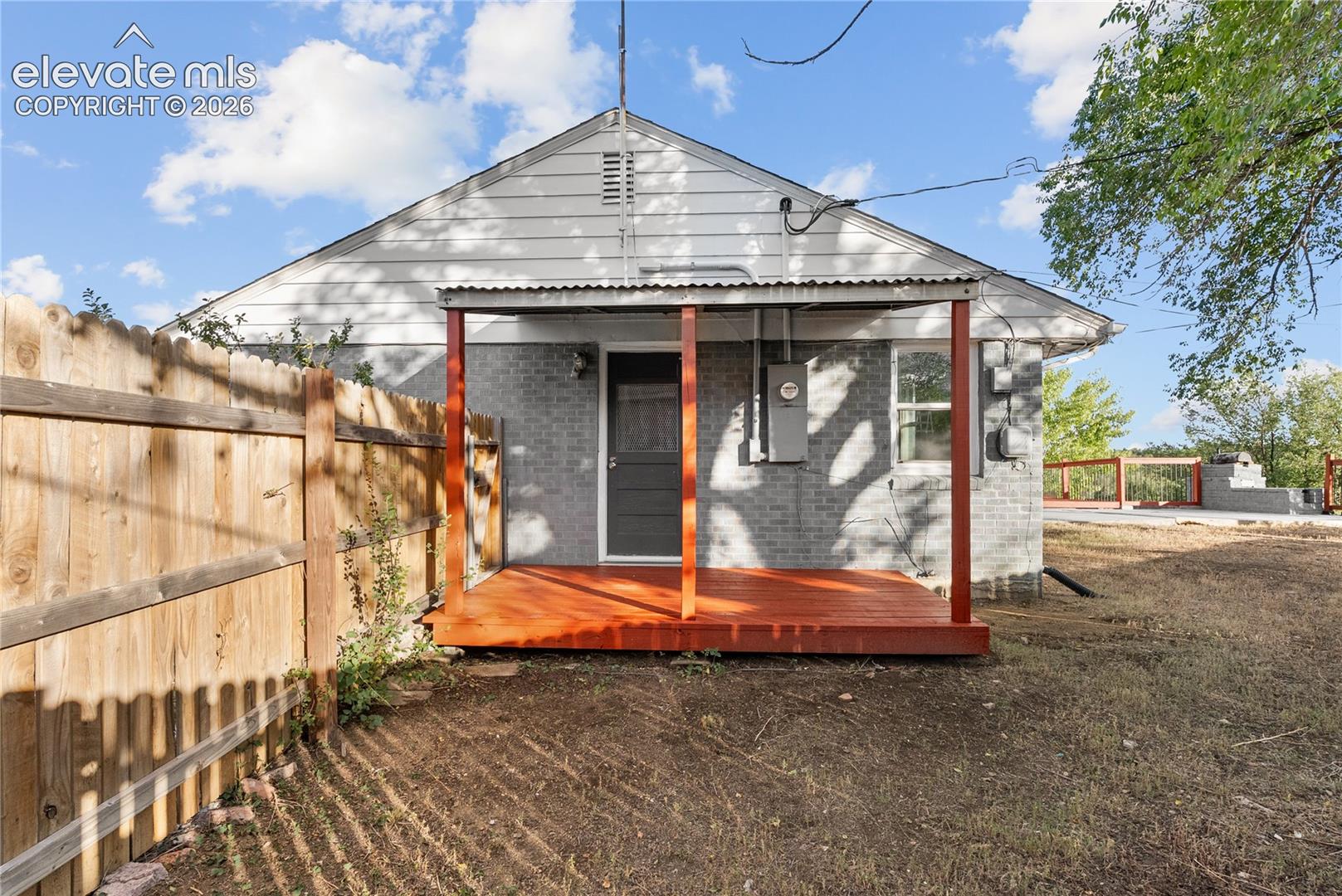Listing photo 27 for 1606 Navajo Circle