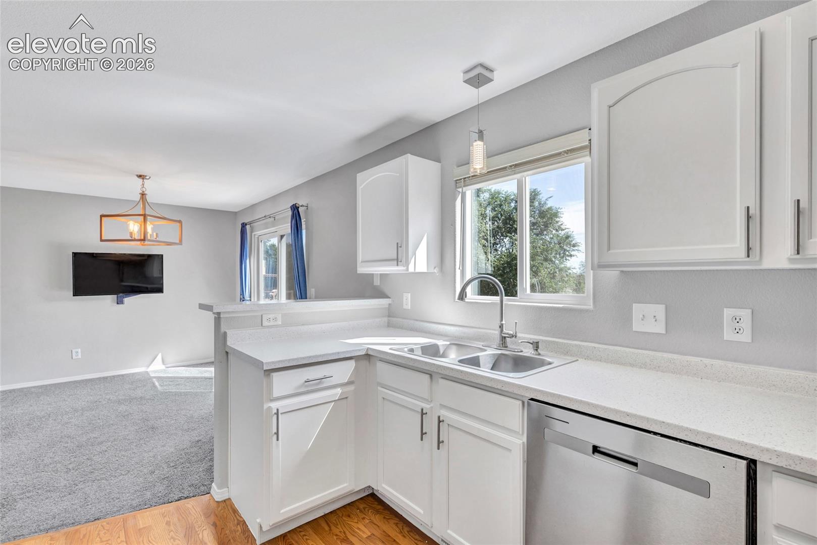 Listing photo 16 for 1204 White Stone Way