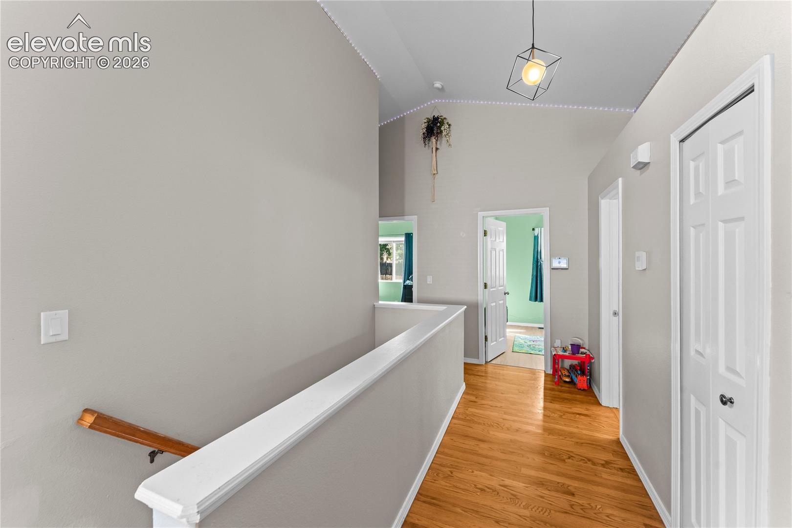 Listing photo 4 for 885 Candlestar Loop
