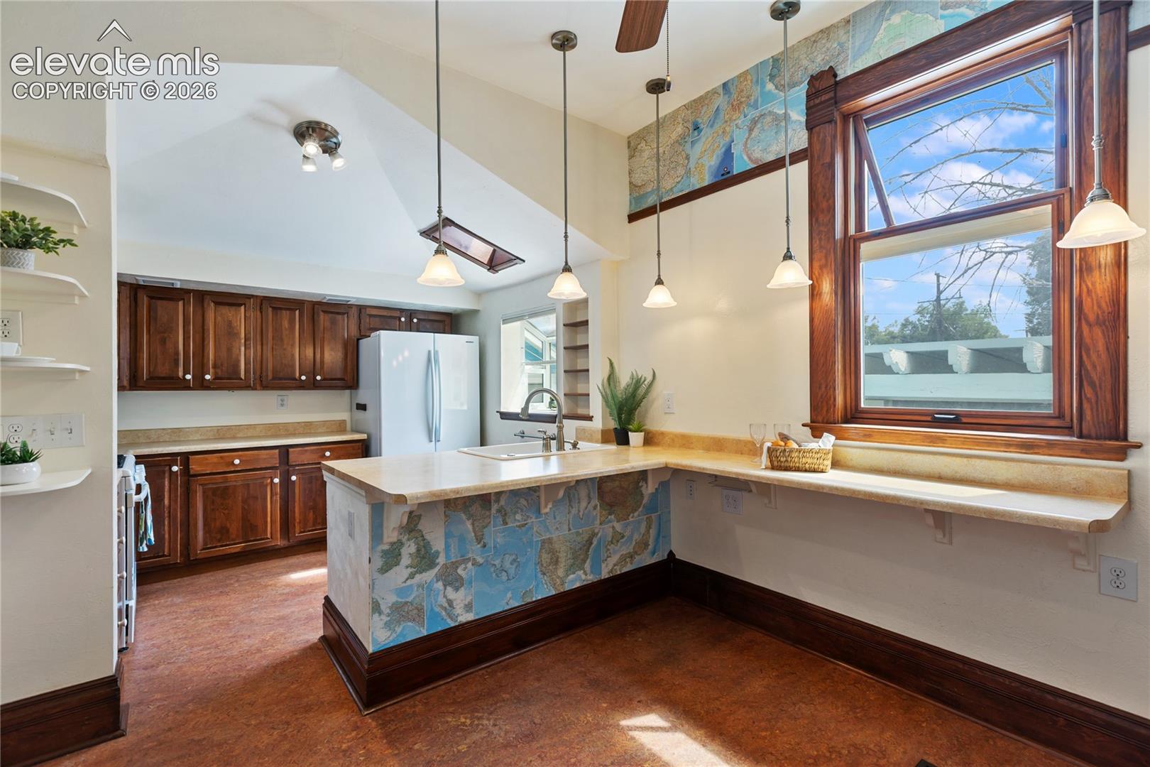 Listing photo 18 for 2210 W Kiowa Street