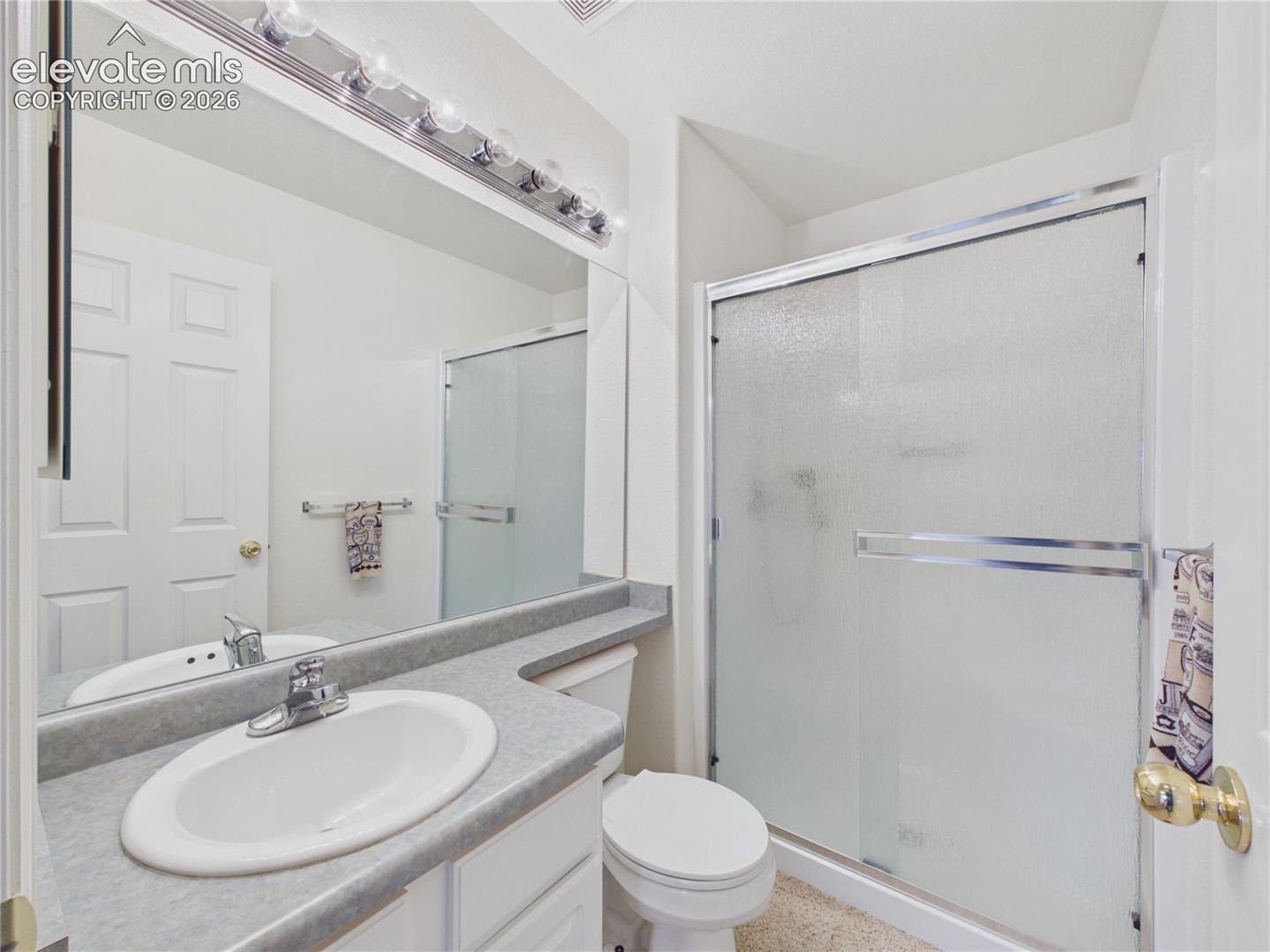 Listing photo 19 for 2025 Kingsroyal Boulevard F