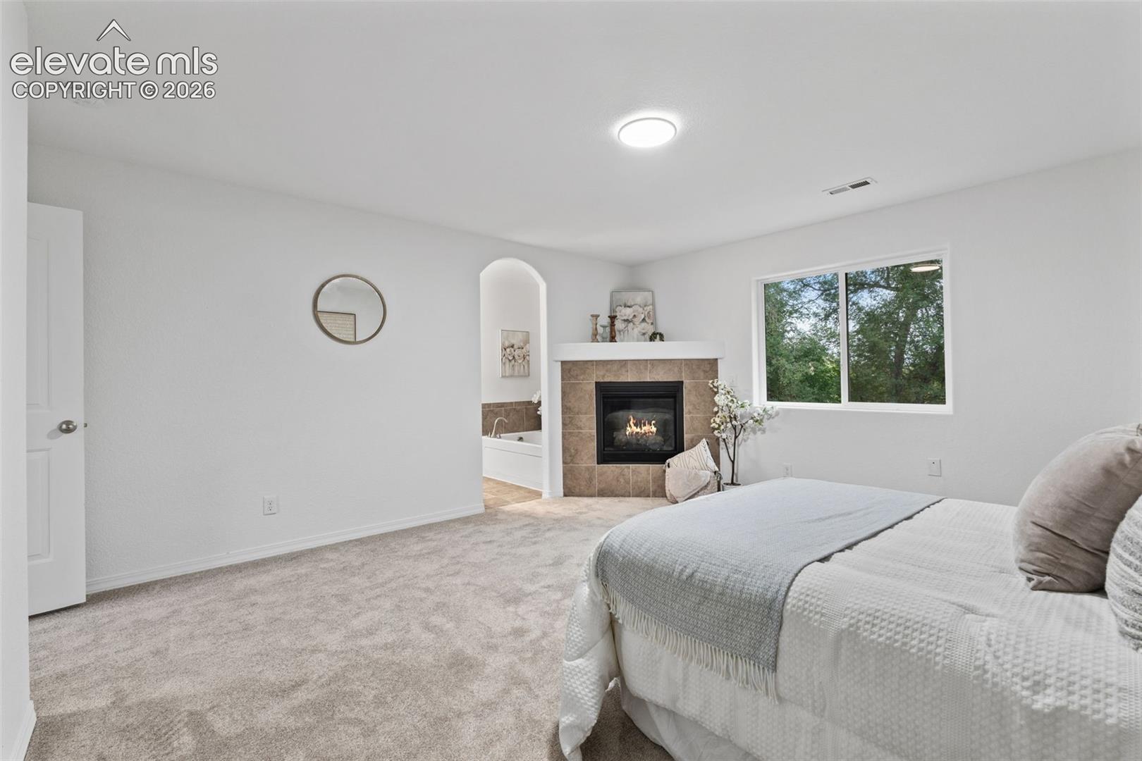 Listing photo 30 for 421 Autumn Place