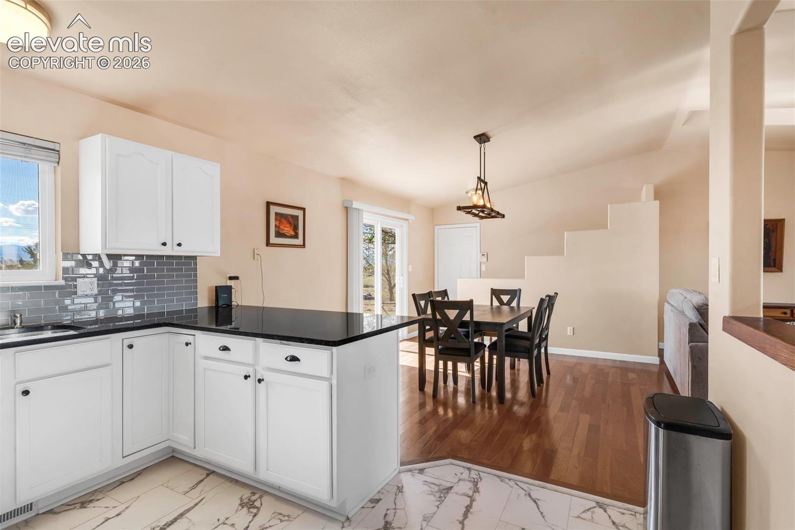 Listing photo 13 for 1172 W Bella Casa Drive