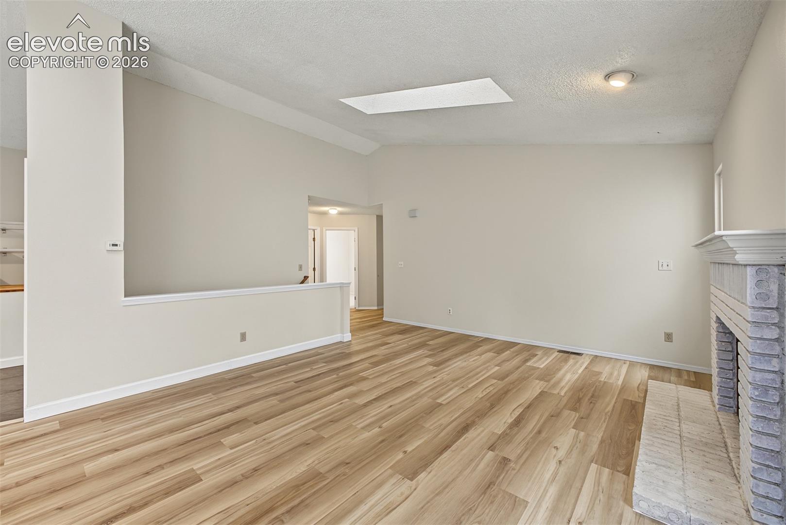 Listing photo 7 for 8430 Sassafras Drive