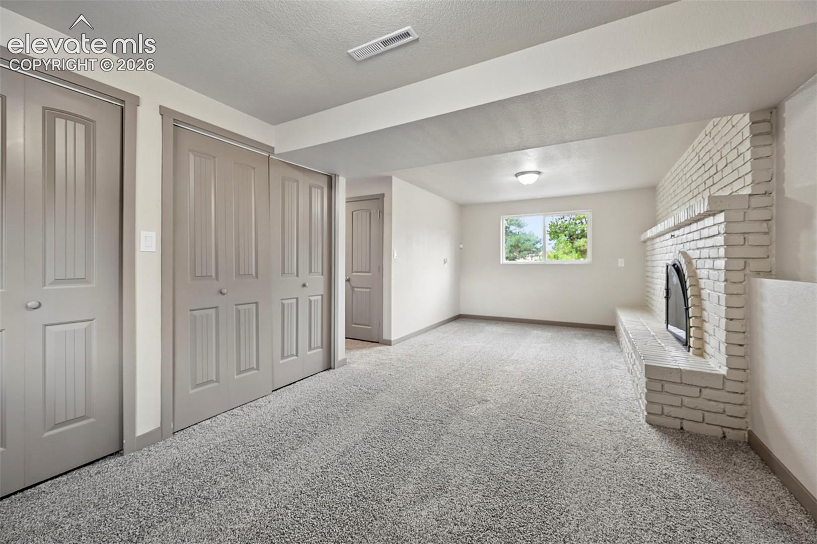 Listing photo 13 for 5015 Bonita Way