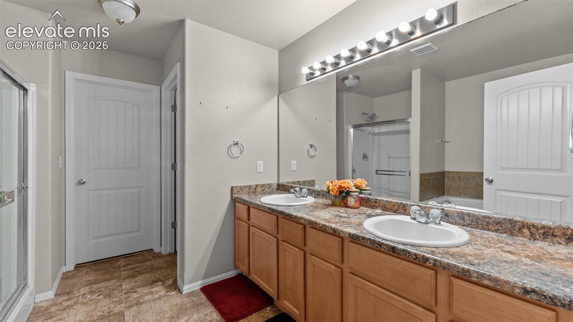 Listing photo 25 for 9774 Desert Lily Circle