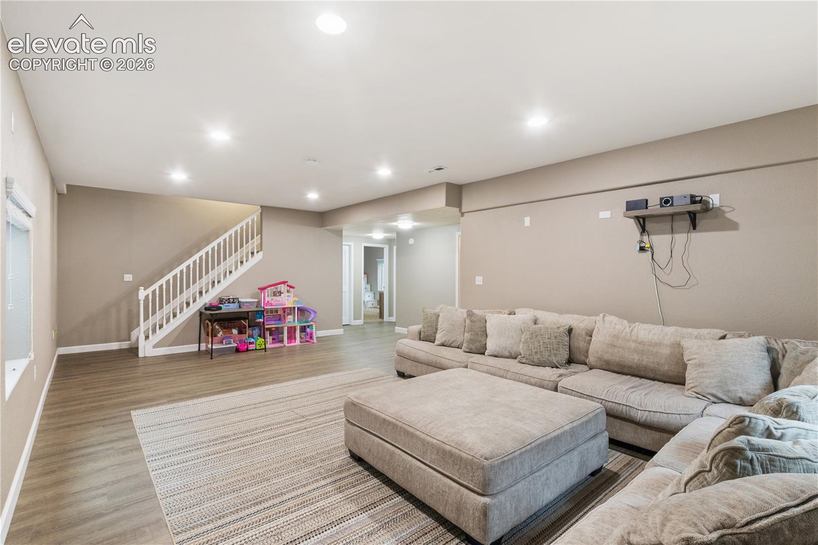 Listing photo 16 for 6848 Shimmering Leaf Drive