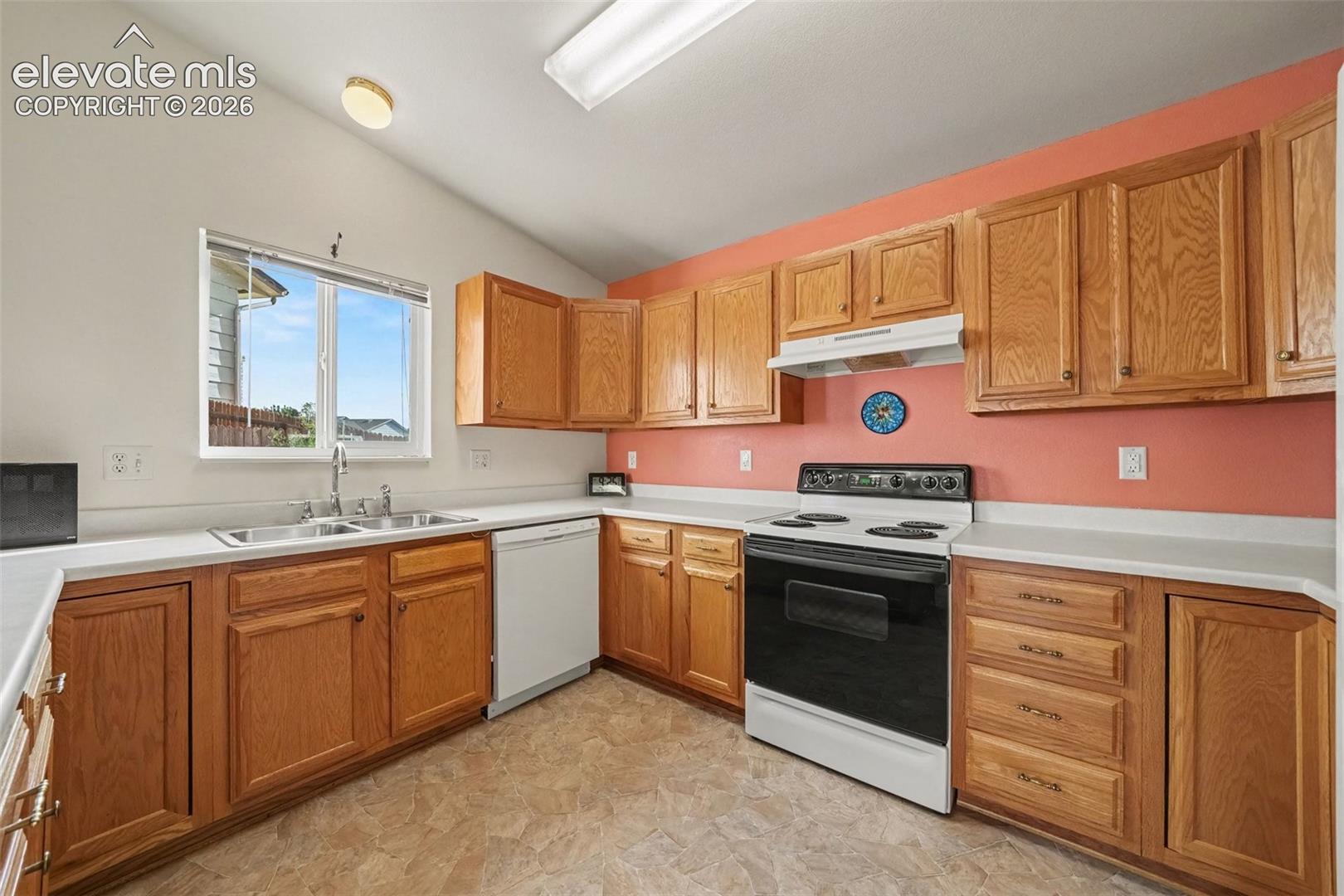772 Foxwood Drive, photo 11