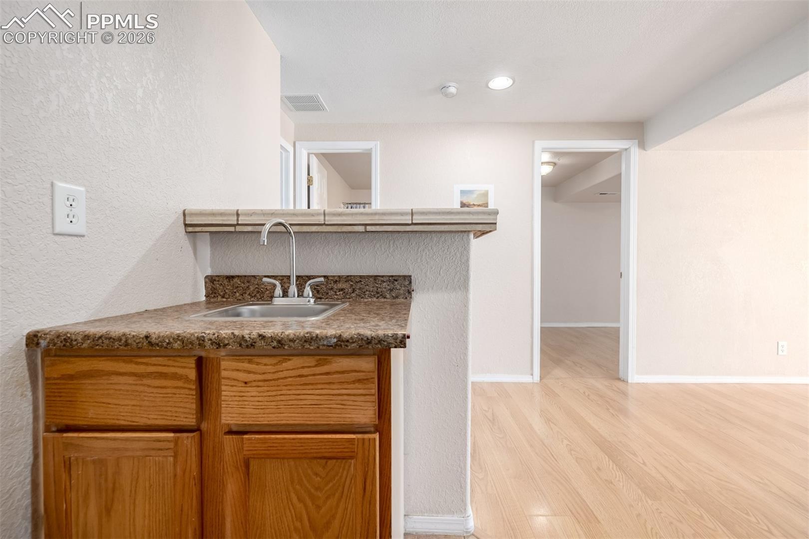 Listing photo 23 for 830 Winebrook Way