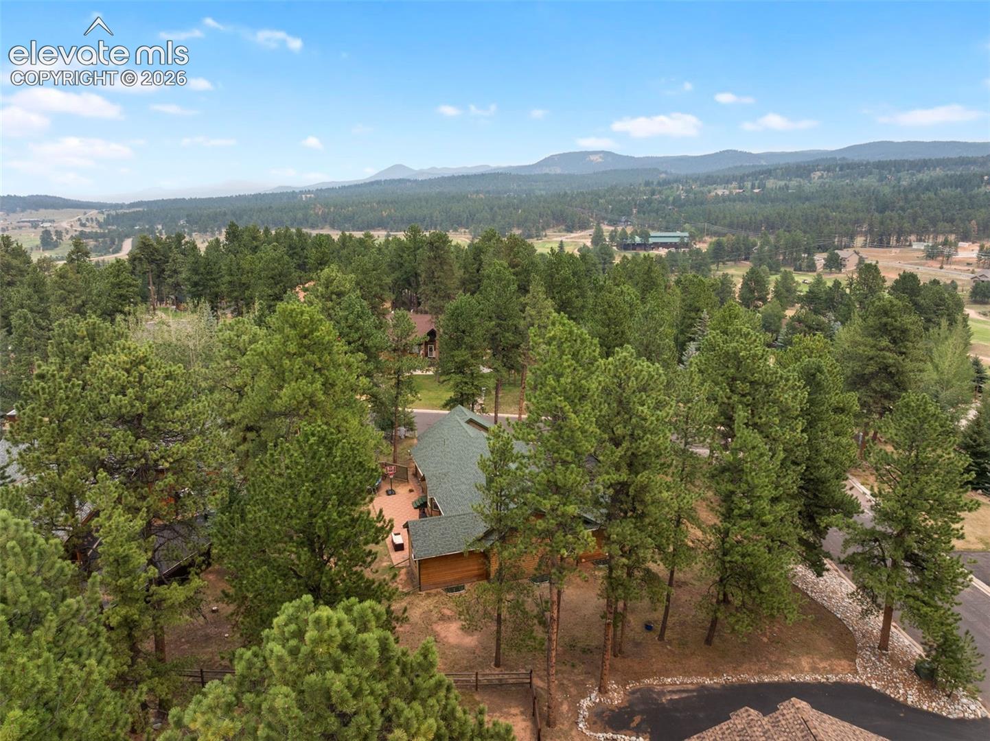 Listing photo 35 for 1400 Eagle Trace Court