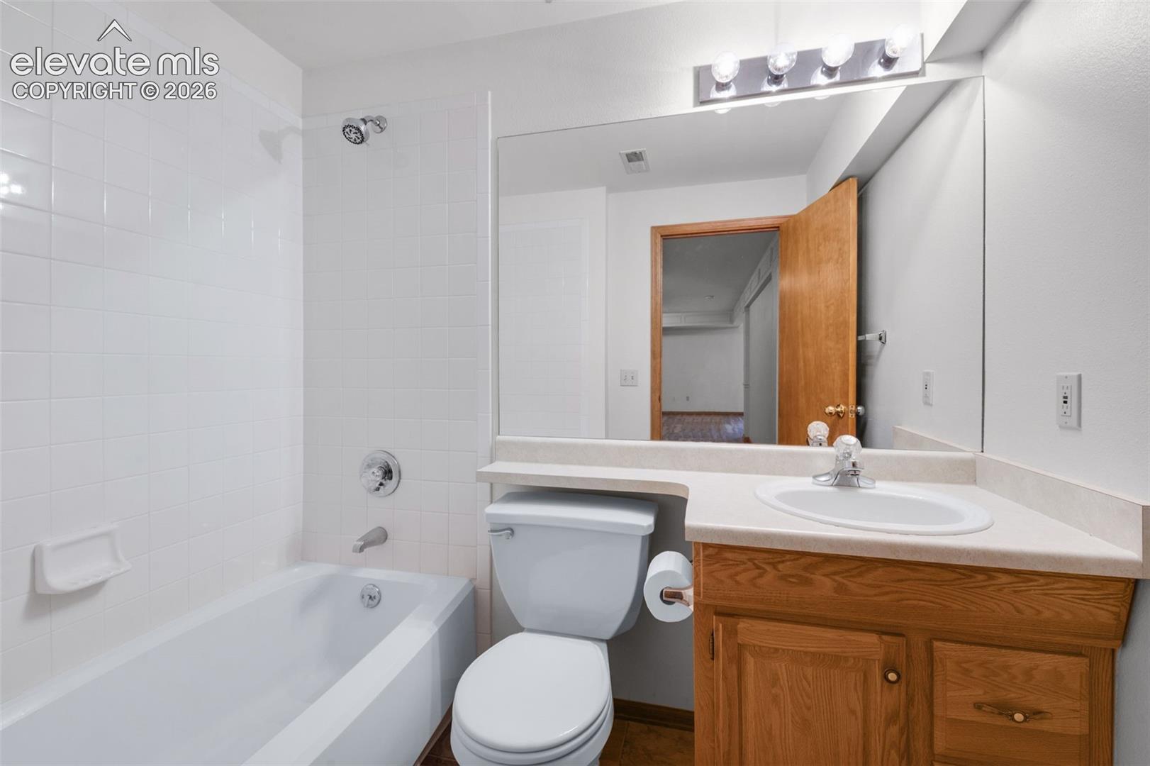 5210 Whip Trail, photo 32