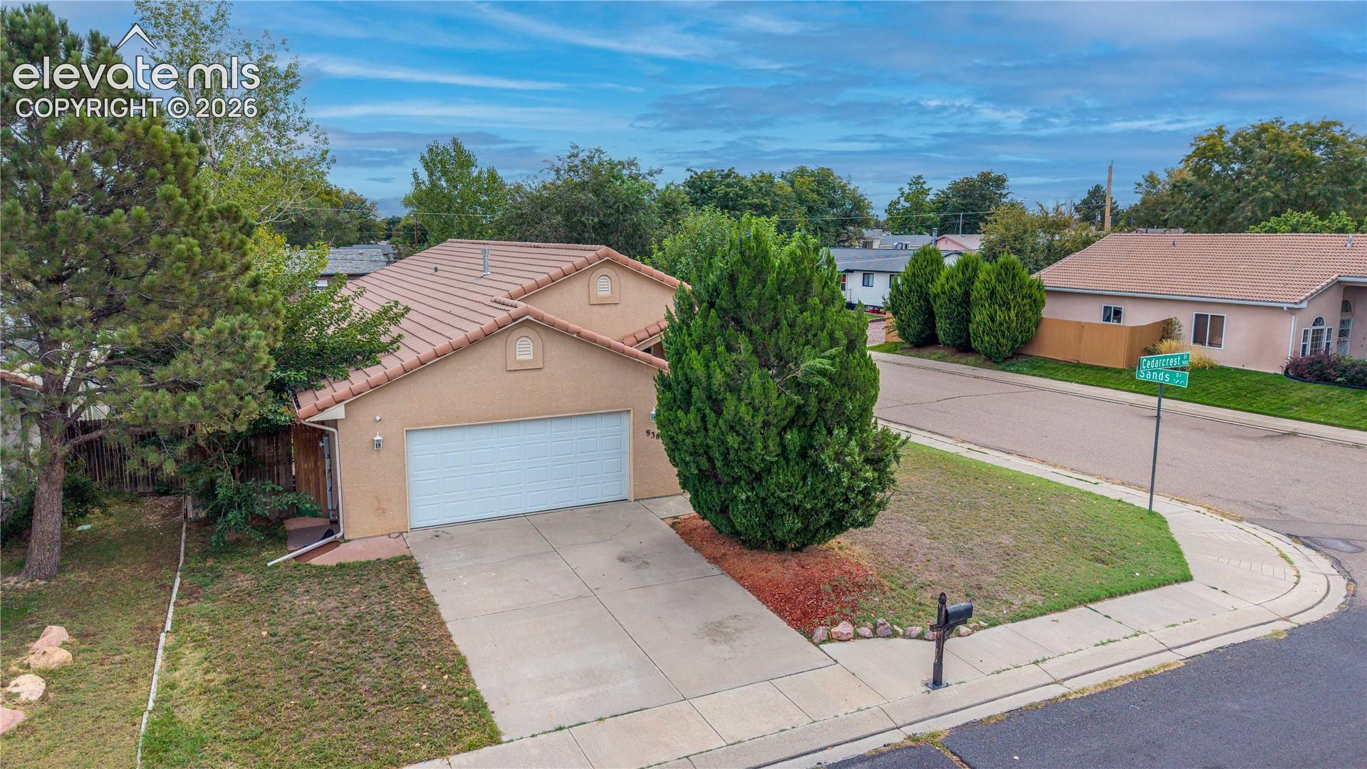 Listing photo 32 for 938 Cedarcrest Drive