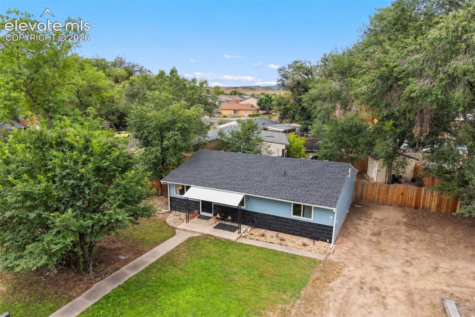 Listing photo 27 for 2110 Frontier Drive