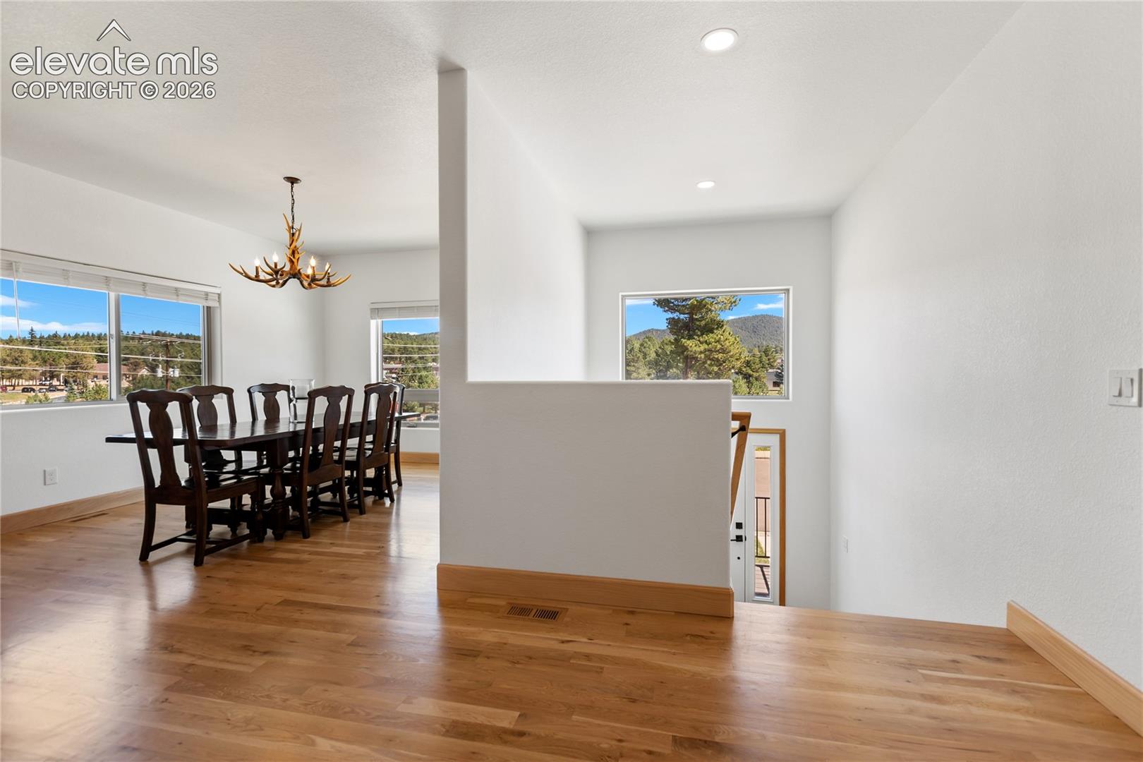 Listing photo 14 for 1382 Ridgestone Drive