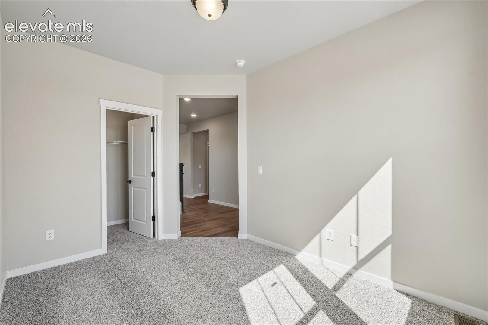 Listing photo 11 for 9696 Blaurock Drive