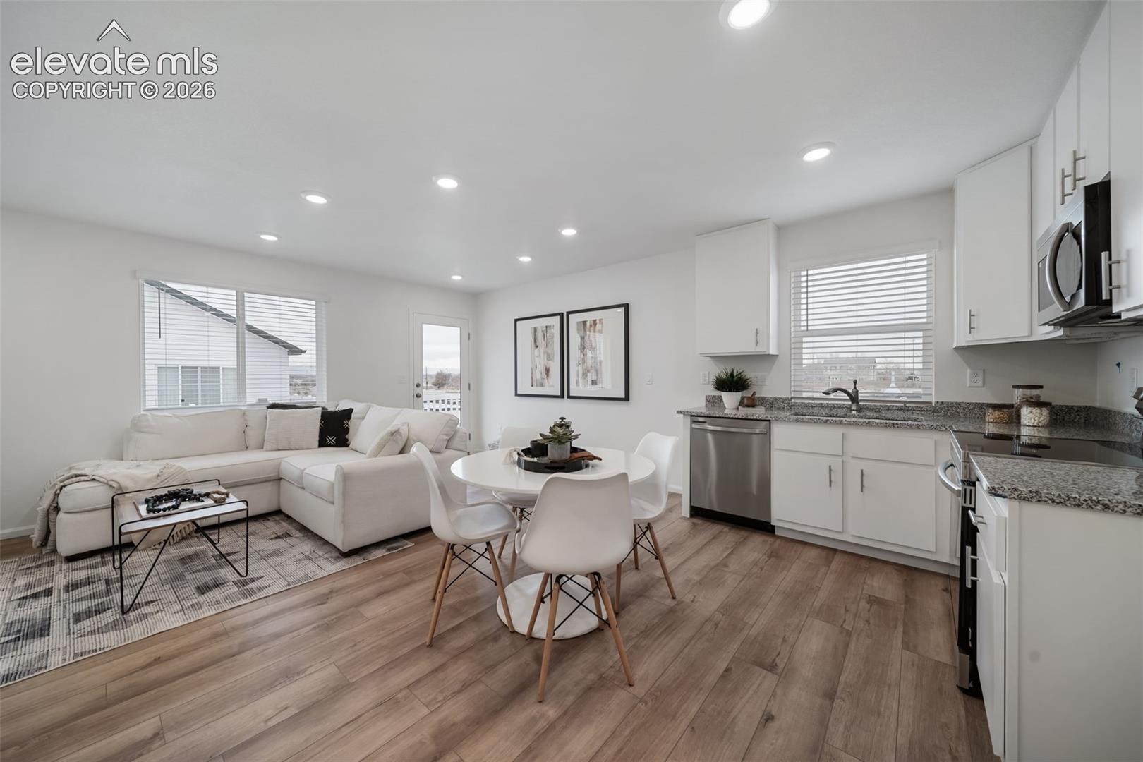 Listing photo 16 for 5811 Bowerman Lane