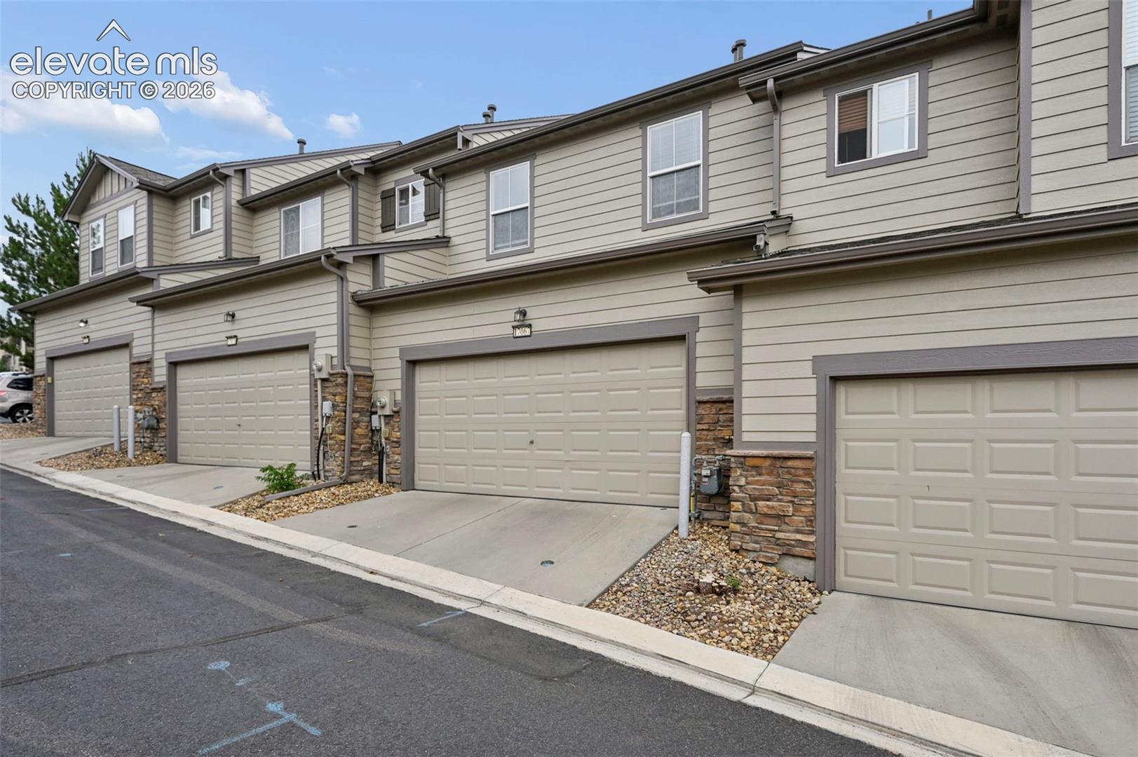 Listing photo 19 for 17067 Blue Mist Grove