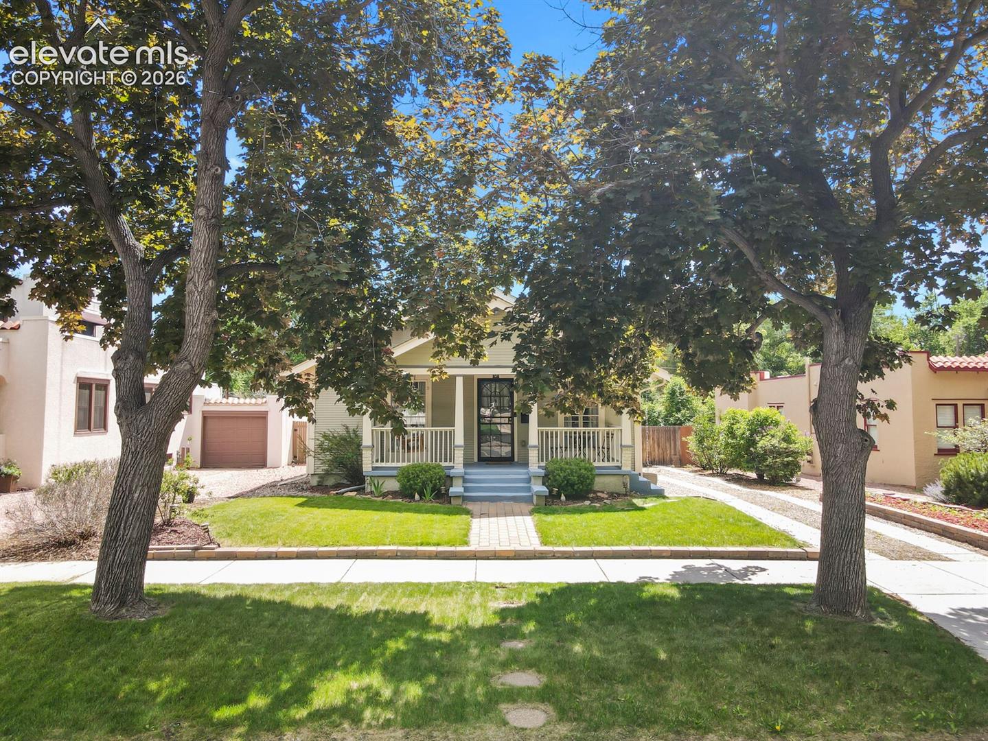 Listing photo 2 for 1507 N El Paso Street