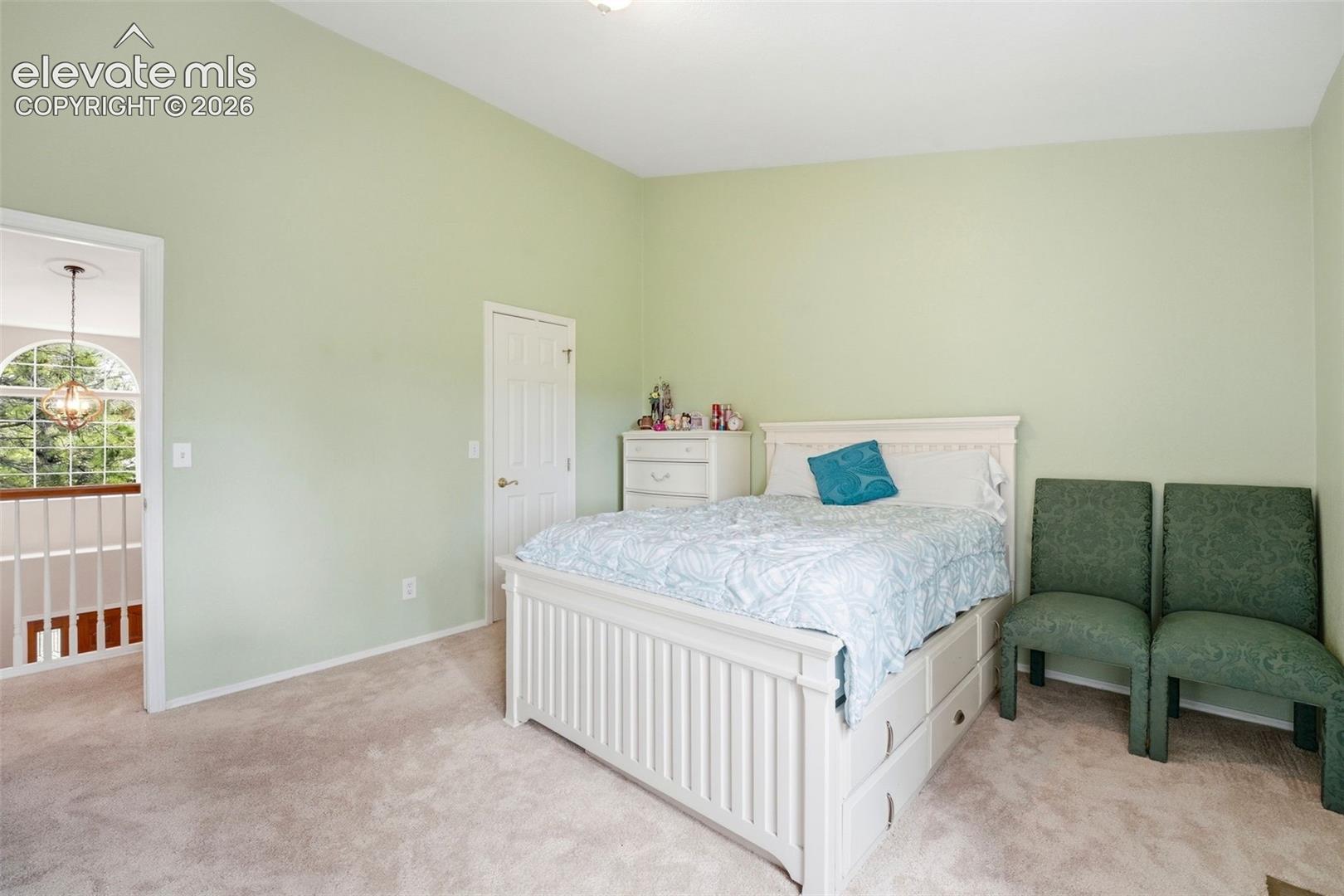 Listing photo 21 for 2221 Valley View Drive