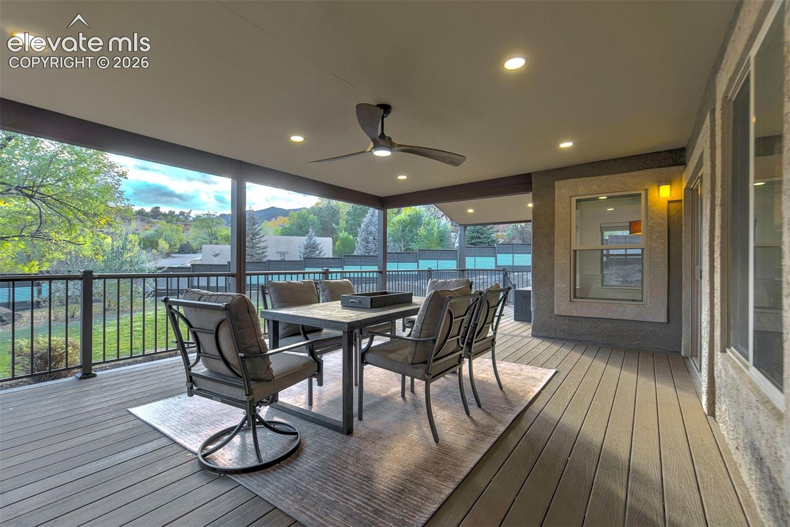 Listing photo 30 for 1825 Parkview Boulevard