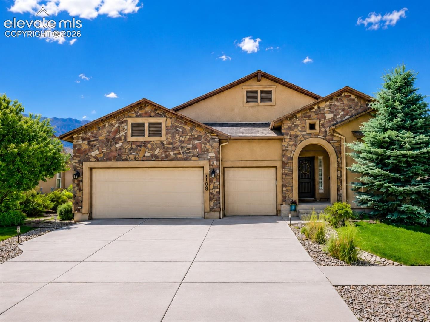 1168 Old North Gate Road โ listing photo