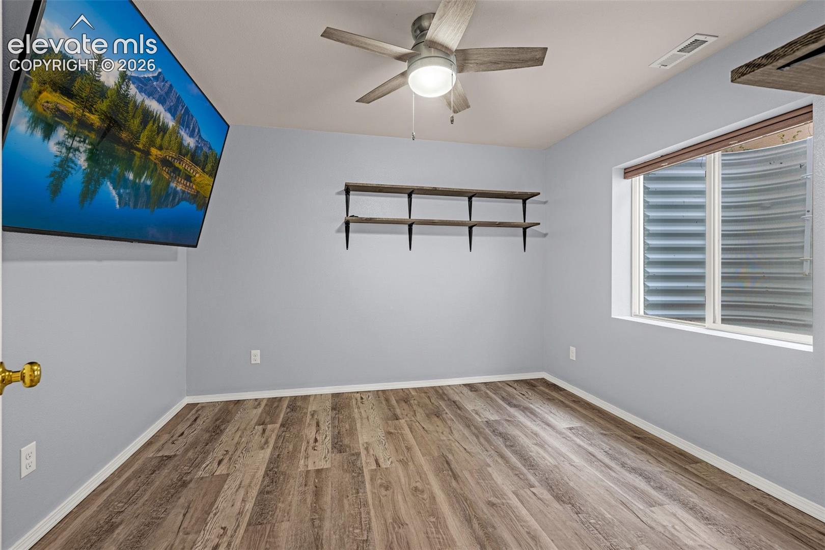 Listing photo 30 for 15628 Dawson Creek Drive