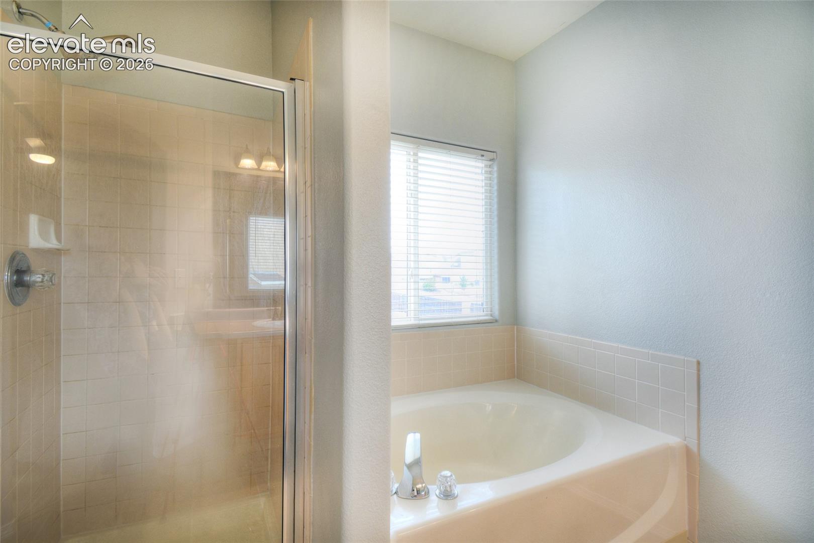 Listing photo 16 for 1042 Cailin Way