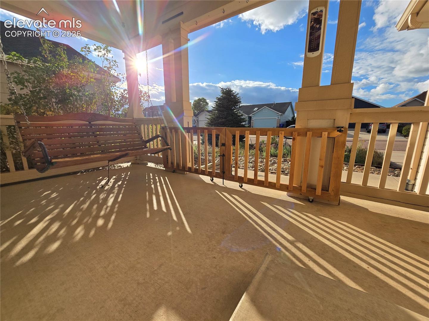 Listing photo 5 for 8059 Oliver Road