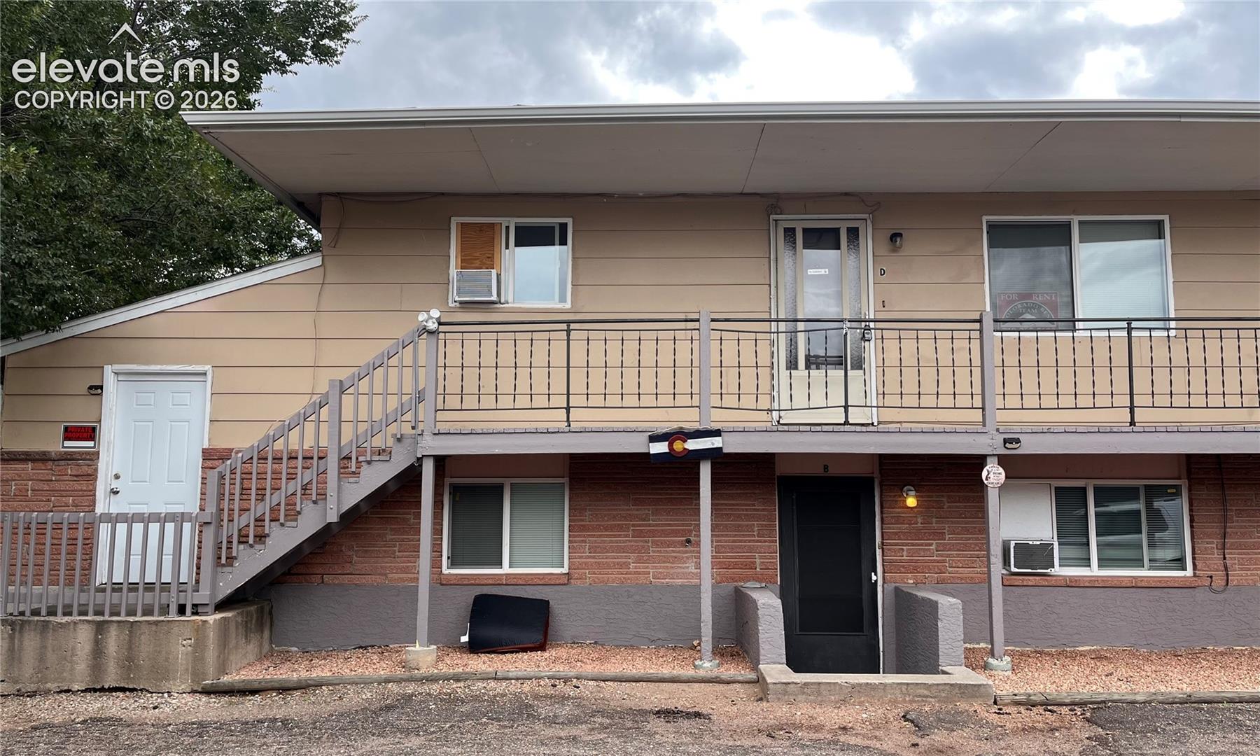 17 University Drive