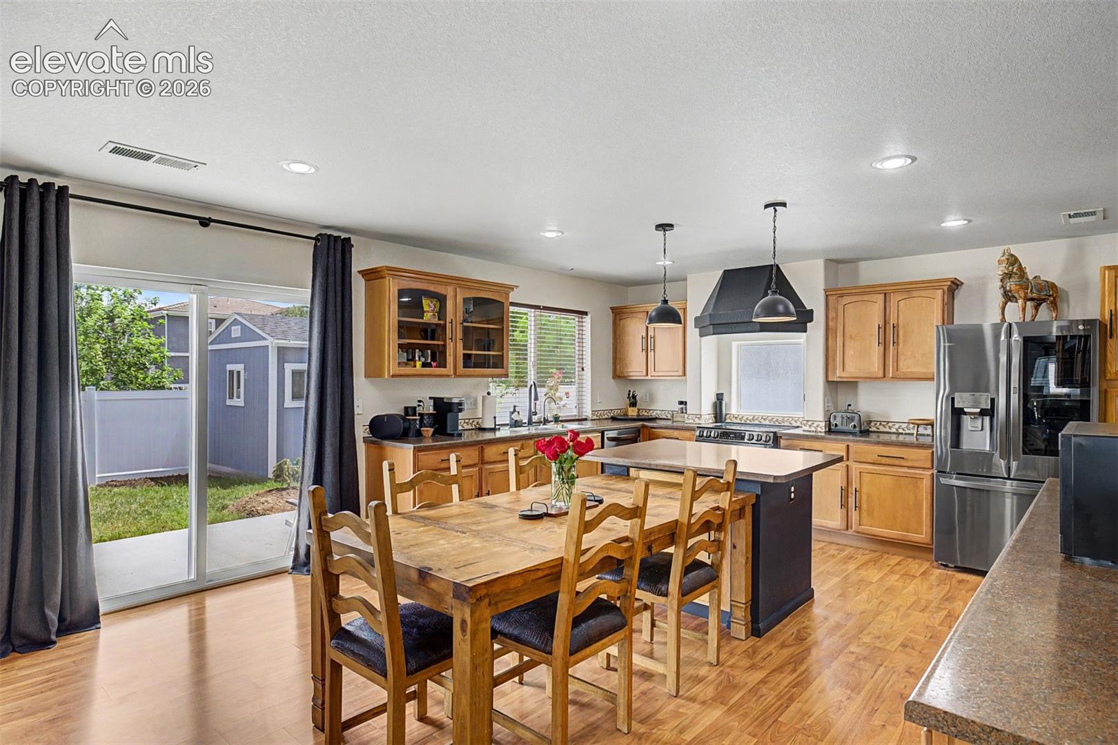 Listing photo 14 for 7716 Candlelight Lane