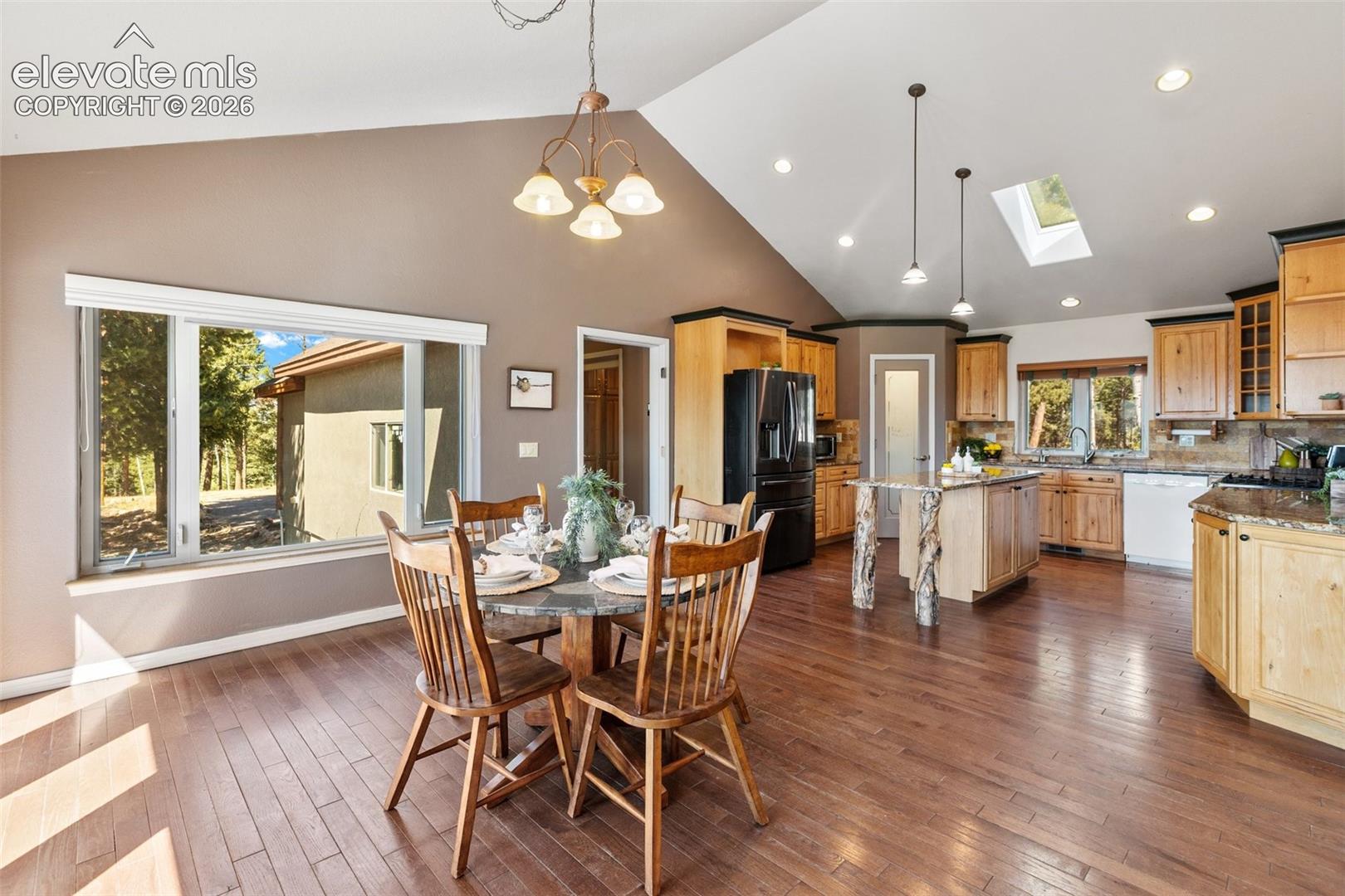 Listing photo 12 for 516 Saguache Drive