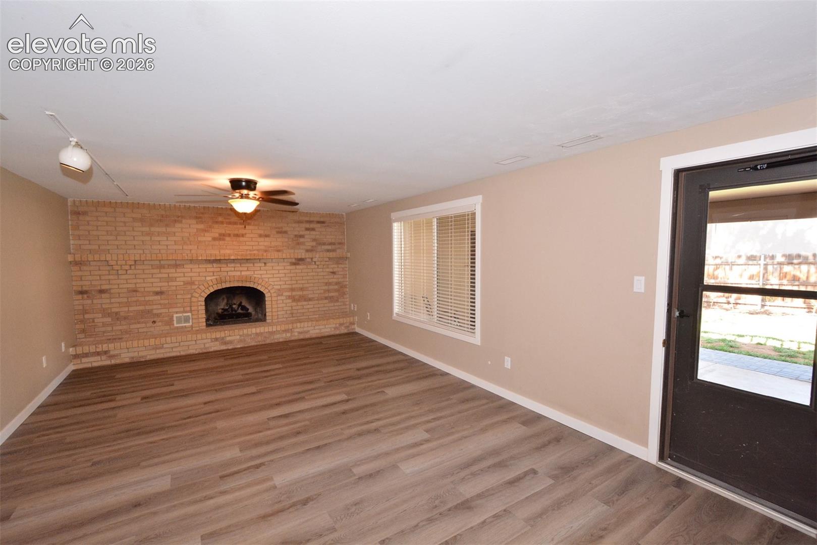 5020 Barcelona Way, photo 14