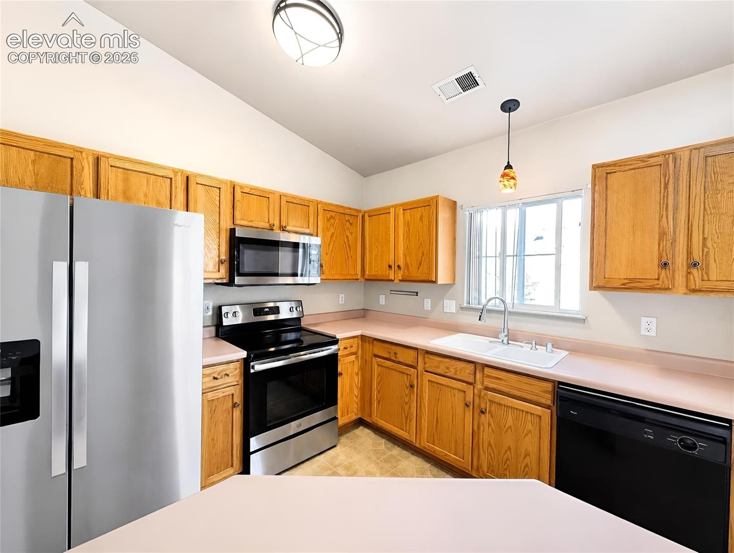 Listing photo 11 for 3875 Strawberry Field Grove E