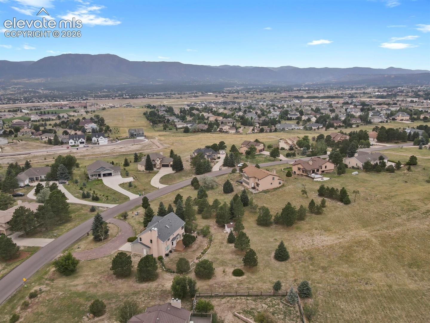 Listing photo 35 for 916 W Caribou Drive