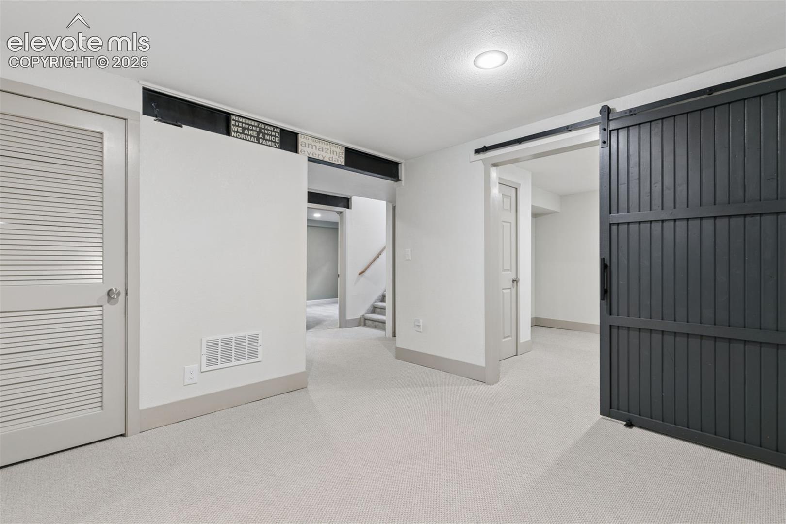 Listing photo 35 for 1622 Lookout Springs Drive