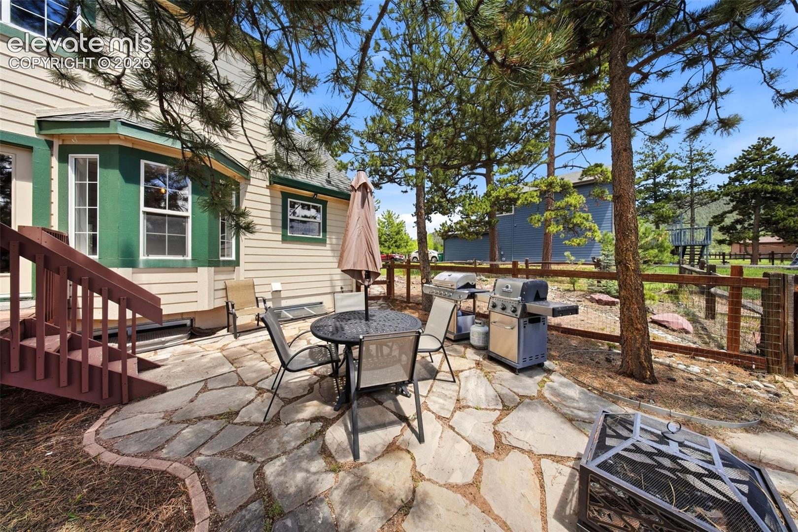 Listing photo 38 for 2221 Valley View Drive