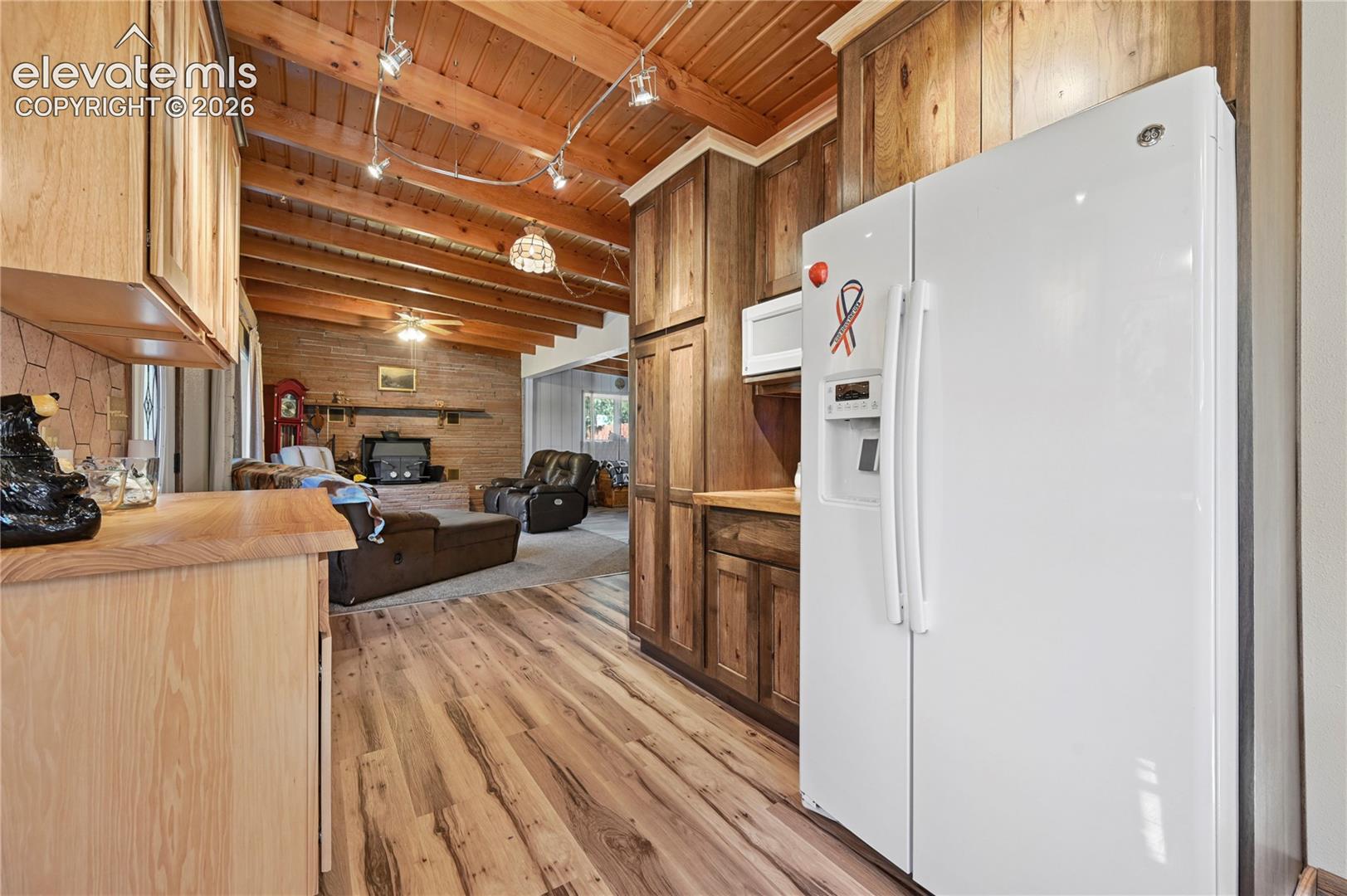 Listing photo 4 for 4455 Heizer Street