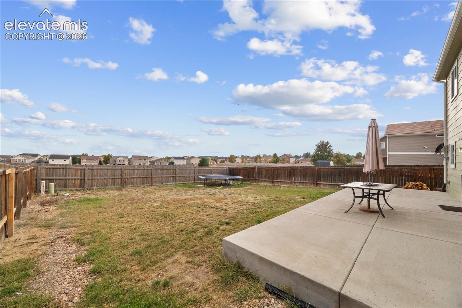 7569 Chenoa Court, photo 32