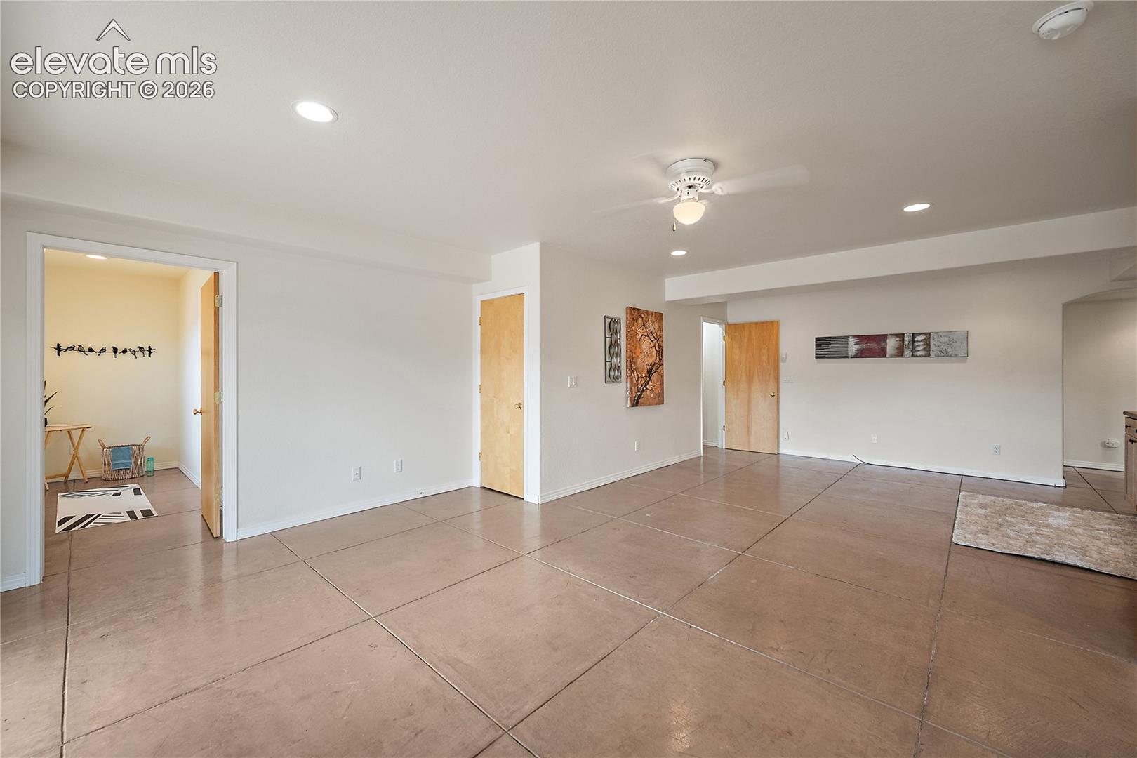 Listing photo 23 for 18 Taos Place