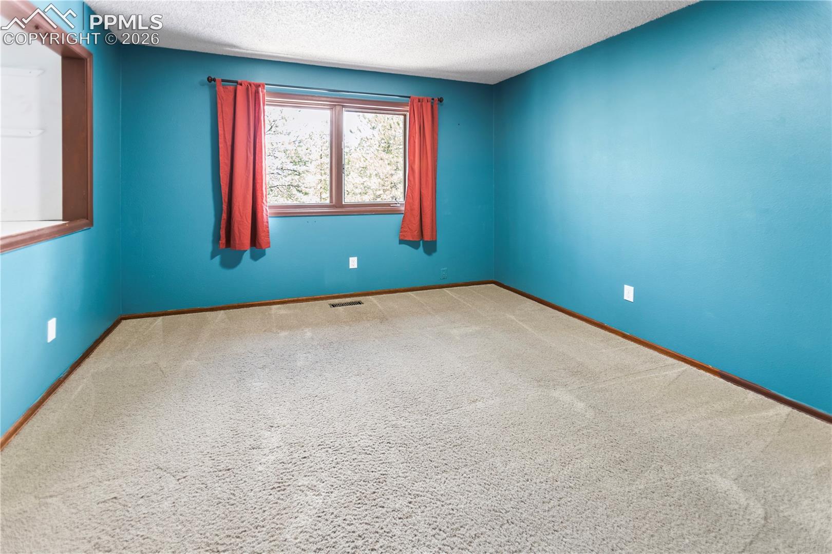 Listing photo 30 for 1129 Forest Hill Road