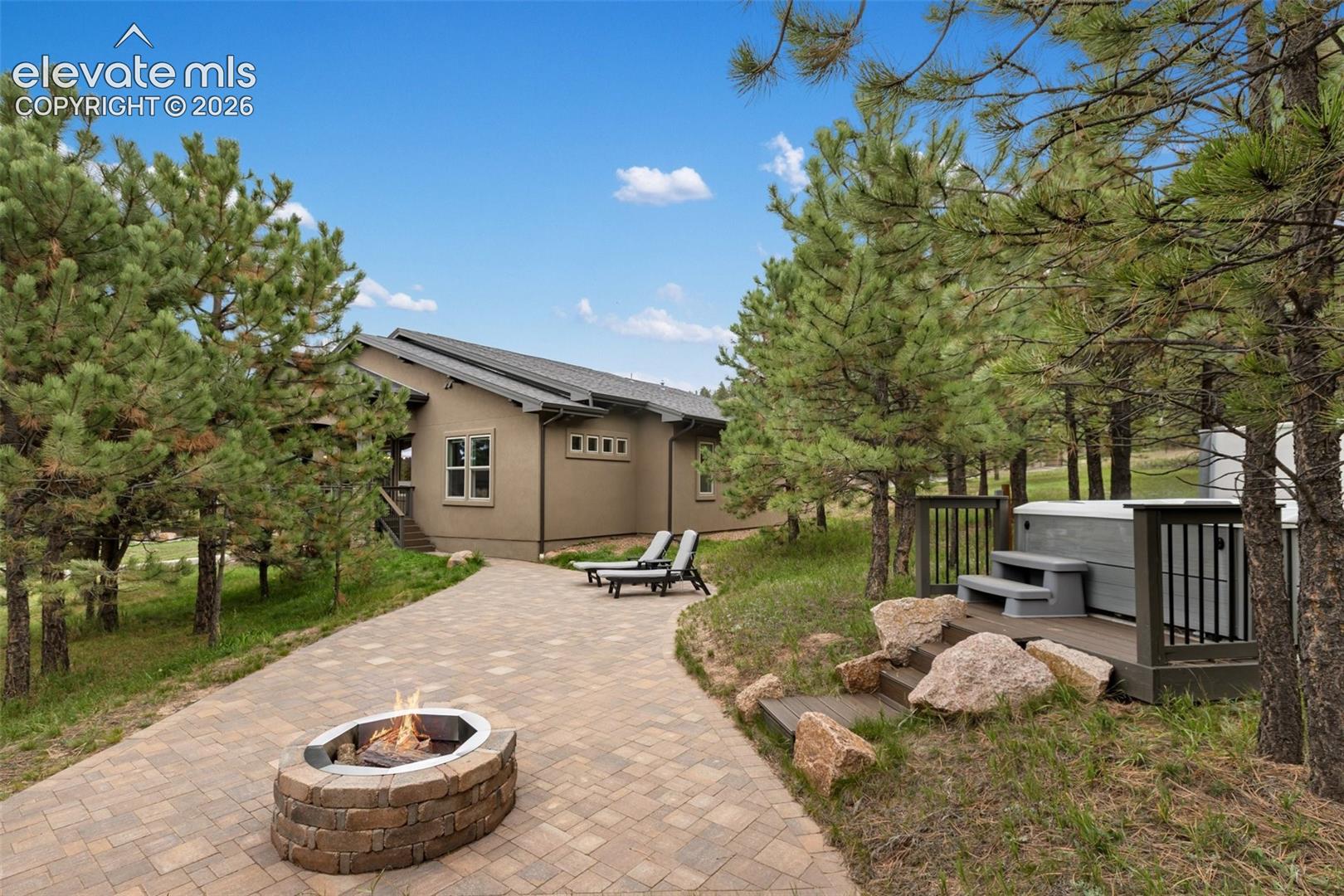 Listing photo 38 for 1110 Highlands Court