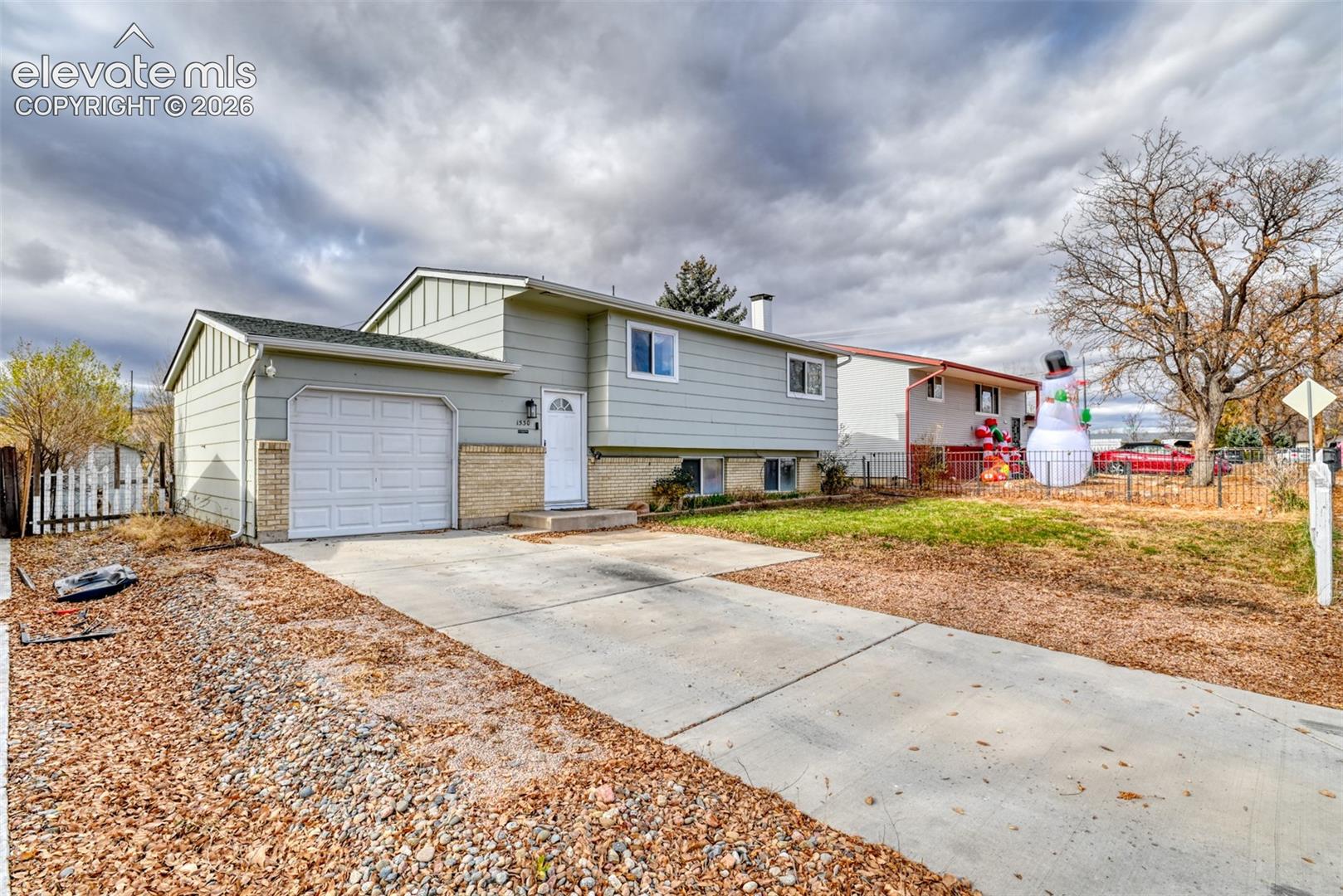 Listing photo 4 for 1530 Leigh Lane
