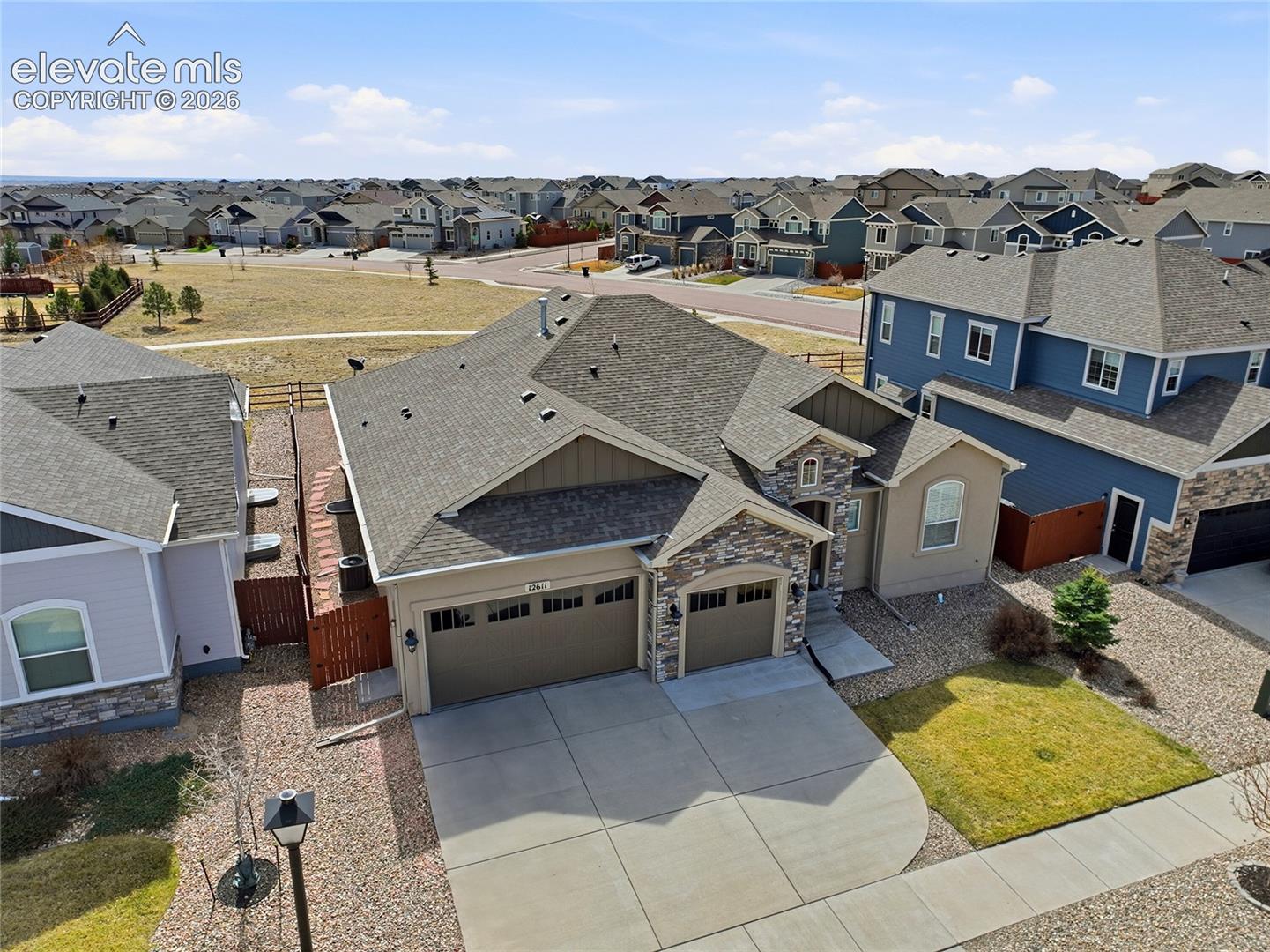 Listing photo 38 for 12611 Longview Park Lane