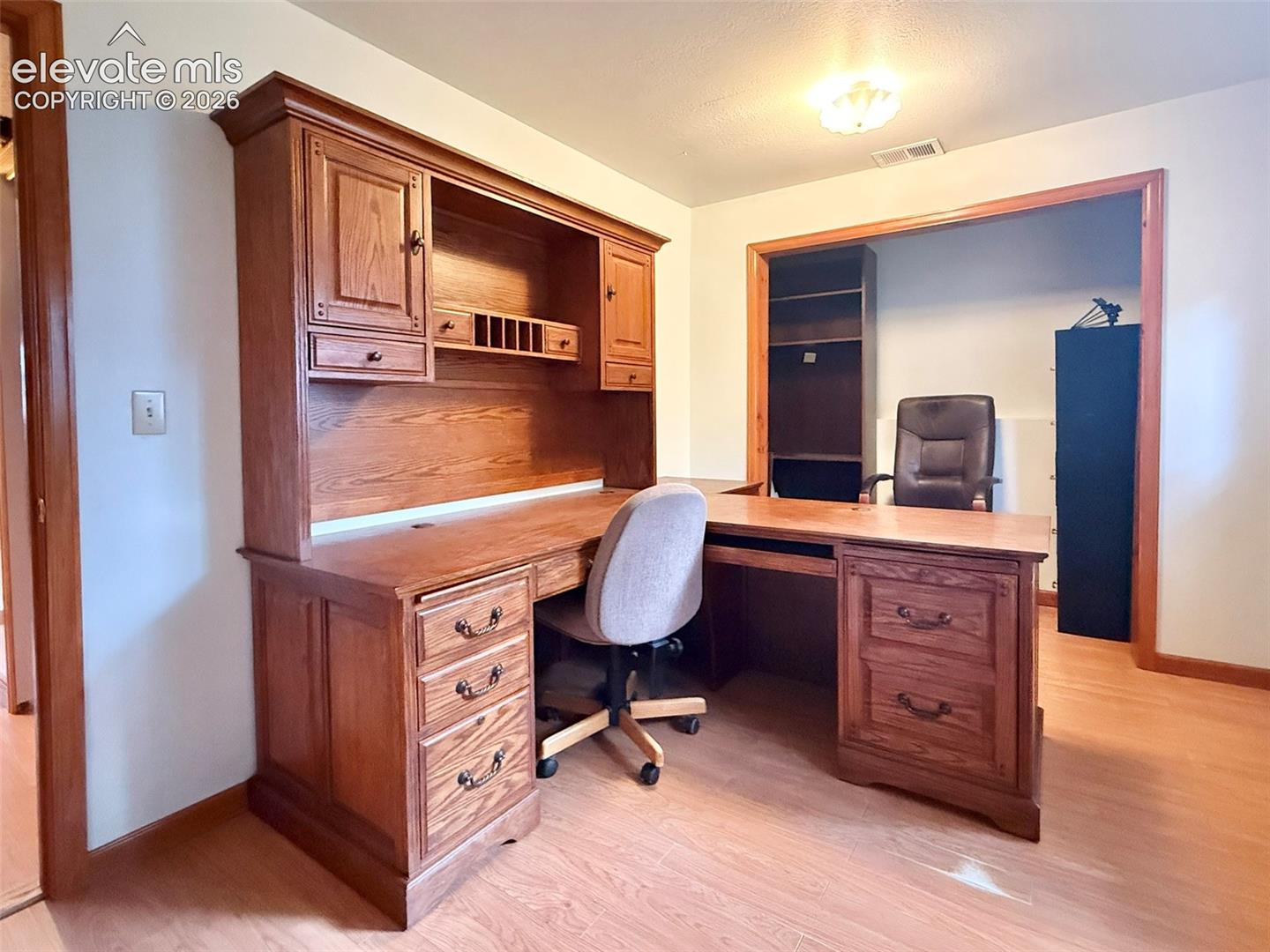 Listing photo 17 for 2023 Summerfield Drive