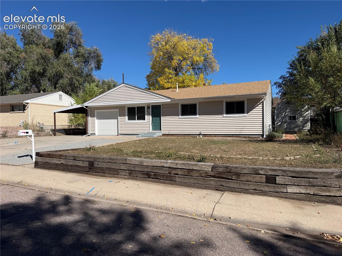 Listing photo 7 for 329 Sherri Drive